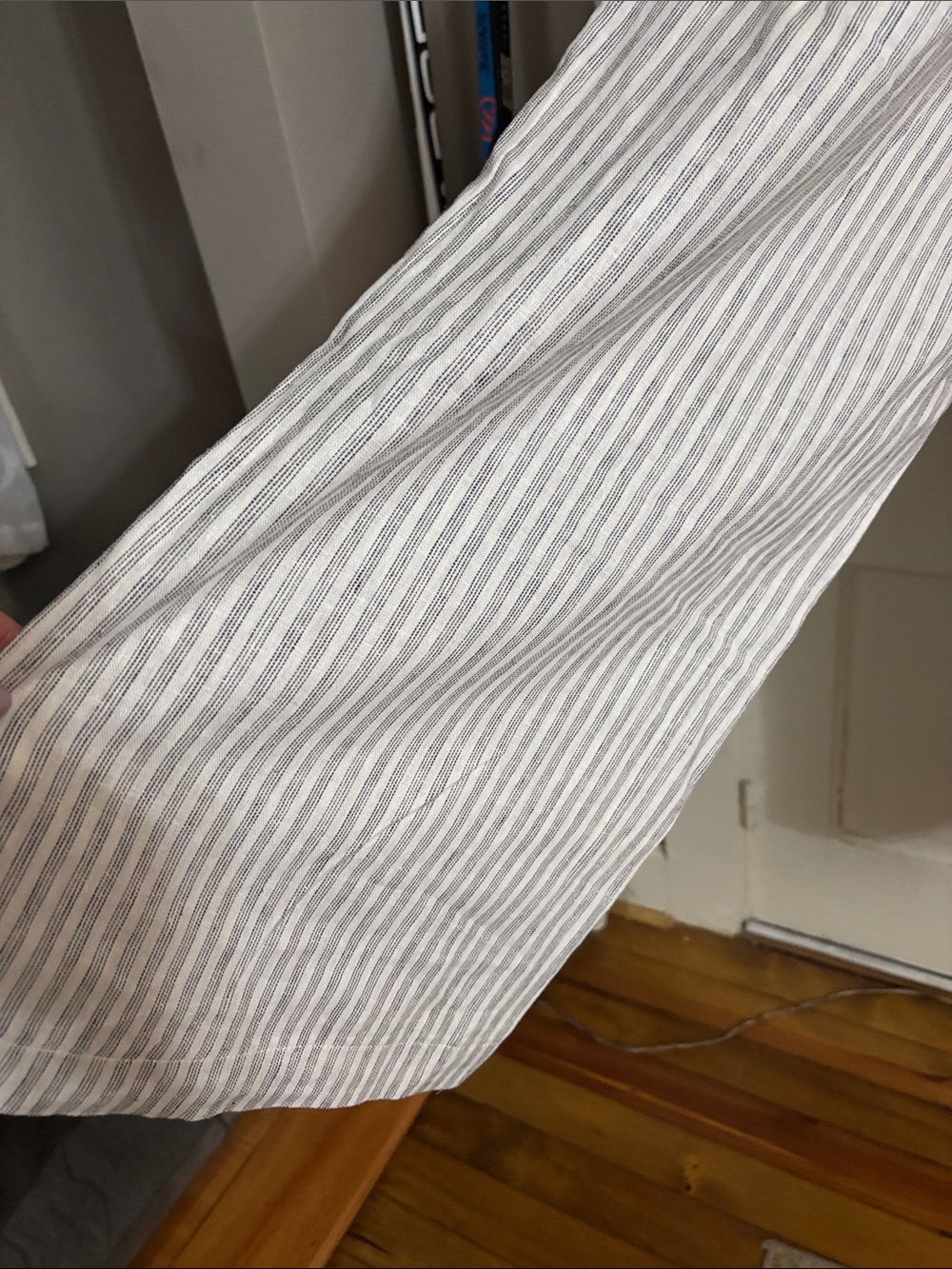 MAX STUDIO Striped Wide-Leg Woman’s- Light Gray/White pants. Extra flare leg. - Picture 10 of 16
